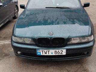 BMW 5 Series foto 5