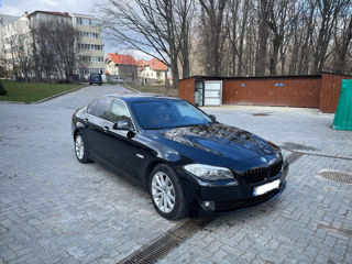 BMW 5 Series foto 1