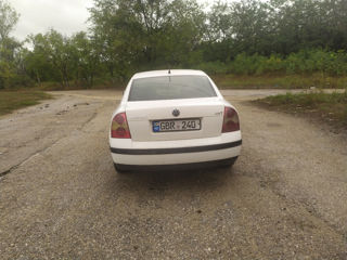 Volkswagen Passat foto 2