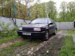 Volkswagen Vento foto 1