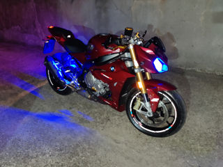 BMW S1000r foto 1