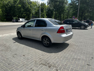 Chevrolet Aveo foto 3