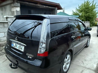 Mitsubishi Grandis foto 6