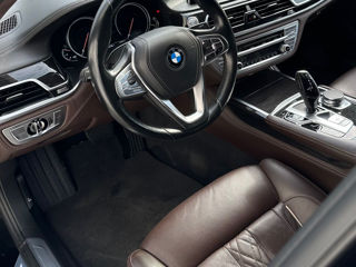 BMW 7 Series foto 5