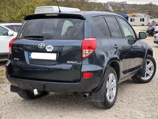 Toyota Rav 4 foto 4