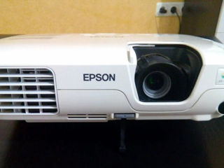 проектор Epson 3LCD, пульт подсветкой, кабель питания, гарантия, документы и чек