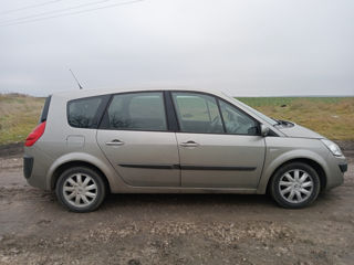 Renault Grand Scenic foto 3