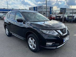 Nissan X-Trail foto 1