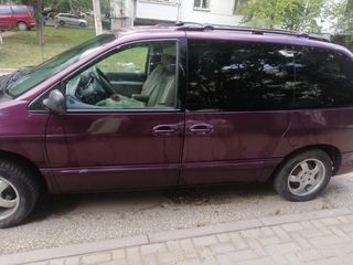 Dodge Caravan foto 3