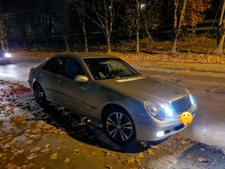 Mercedes E-Class foto 2