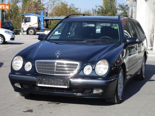 Mercedes E Class foto 1