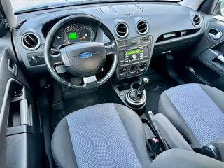 Ford Fusion foto 7