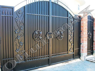 Copertine, porți,  balustrade, garduri, gratii, uși metalice și alte confecții din fier . foto 3