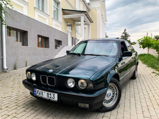 BMW 5 Series foto 2