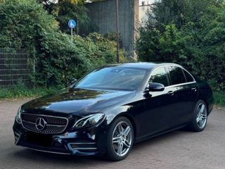 Mercedes E-Class foto 1