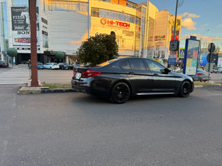 BMW 5 Series foto 2