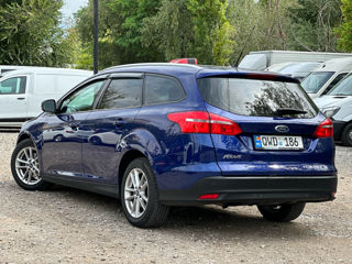 Ford Focus foto 6