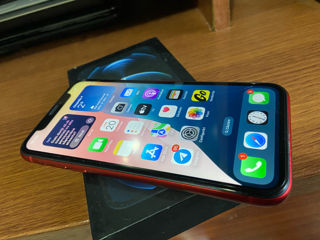 iPhone 11 Red 64GB foto 2