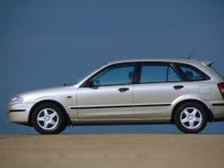 Mazda 323 foto 1