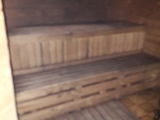 sauna.va ofer o sauna placuta cu gratar parcare bazin sala mare cu o masa mare masiva de lemn foto 9