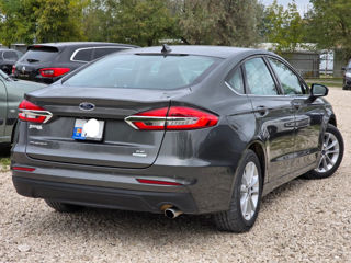 Ford Fusion foto 4