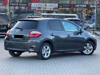 Toyota Auris foto 4