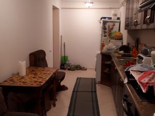 Apartament 3 odaie, centru Ialovenu Str Alexandru cel bun linga Casa della Pizza foto 2