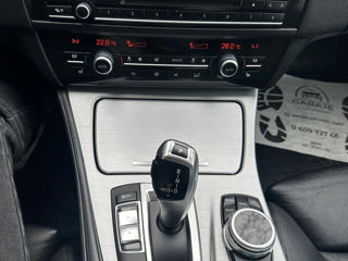 BMW 5 Series foto 8