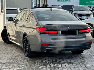 BMW 5 Series foto 3