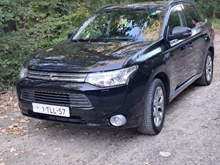 Mitsubishi Outlander foto 4