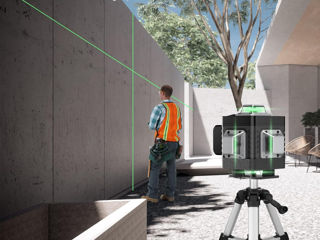 16 Lines Self-Leveling Laser Level 4 x 360 Cross Lines, LCD Screen, Green Beam, 2 Recharge Battery foto 5