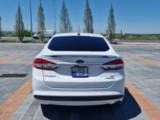 Ford Fusion foto 4