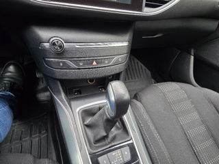 Peugeot 308 foto 8