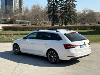 Skoda Superb foto 3