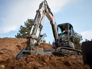 Bobcat Excavator Basculante Constructii foto 13