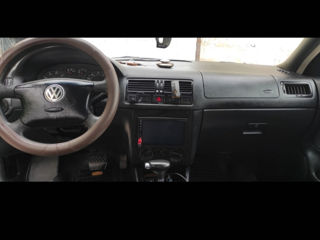 Volkswagen Jetta foto 7