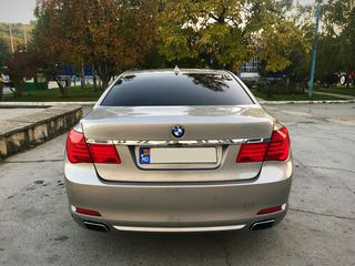 BMW 7 Series foto 4