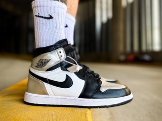 Nike Air Jordan 1 Retro High Black/Silver Unisex