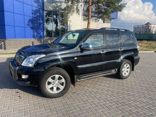 Toyota Land Cruiser Prado foto 2