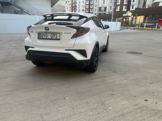 Toyota C-HR foto 4