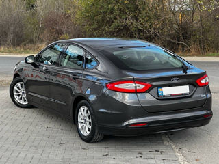 Ford Mondeo foto 6