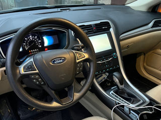 Ford Fusion foto 9