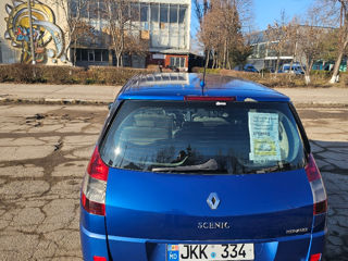 Renault Grand Scenic foto 2