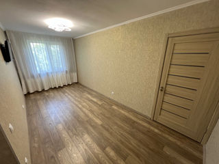 Apartament cu 2 camere, 46 m², Botanica, Chișinău foto 3