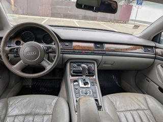 Audi A8 foto 5