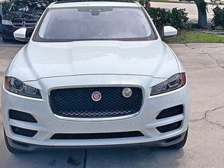 Jaguar F-PACE foto 1