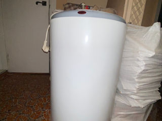 Vând boiler 80l/продаю бойлер 80л