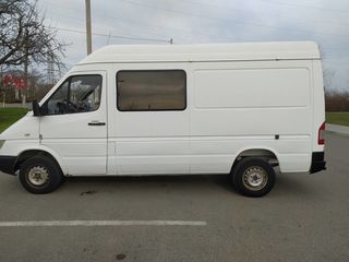 Mercedes Sprinter foto 2