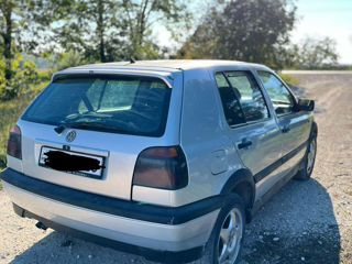 Volkswagen Golf foto 1