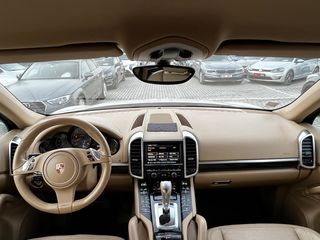 Porsche Cayenne foto 9